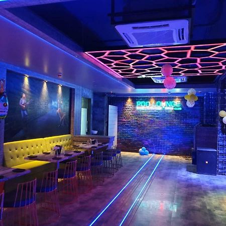 Virat Ambe Sports Club Hotel Ulhasznagar Kültér fotó