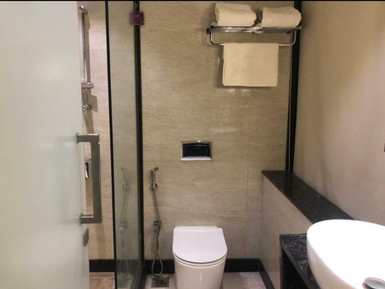 Virat Ambe Sports Club Hotel Ulhasznagar Kültér fotó