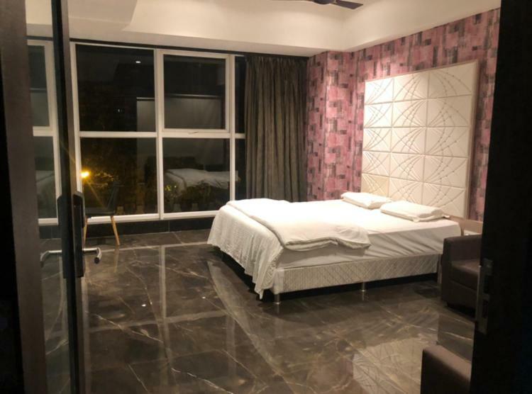 Virat Ambe Sports Club Hotel Ulhasznagar Kültér fotó