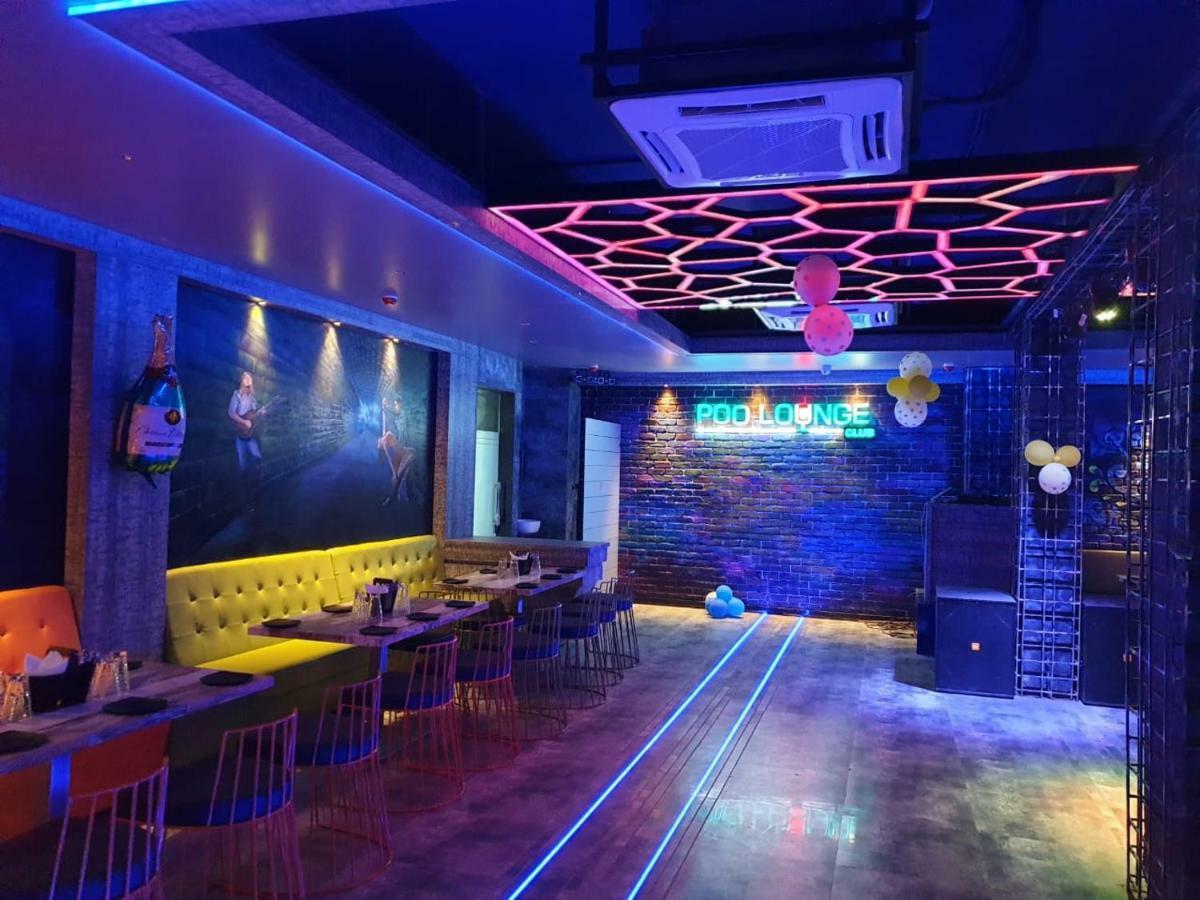 Virat Ambe Sports Club Hotel Ulhasznagar Kültér fotó