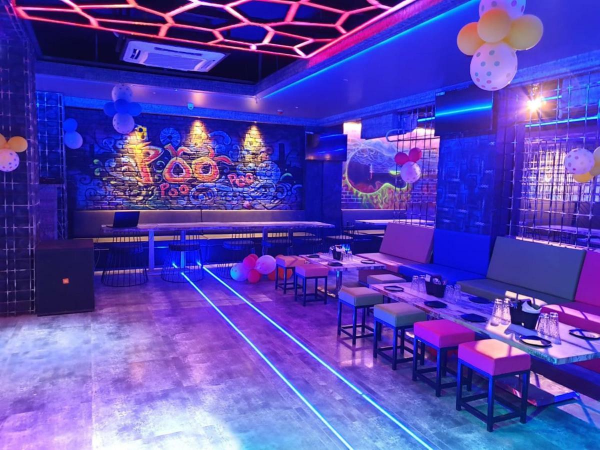 Virat Ambe Sports Club Hotel Ulhasznagar Kültér fotó